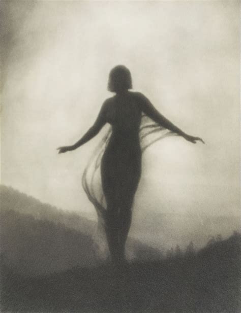 Il nudo femminile protagonista della collettiva di Anne Brigman